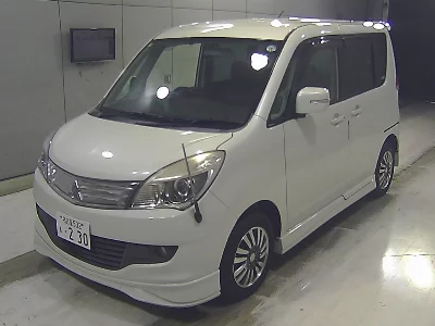 MITSUBISHI DELICA D:2