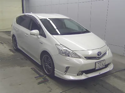 TOYOTA PRIUS ALPHA