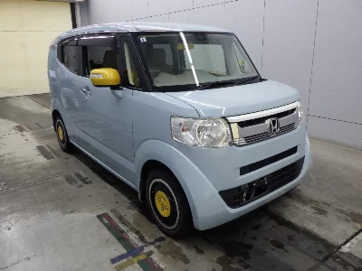 HONDA N-BOX SLASH