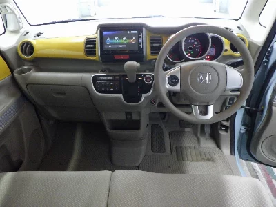 HONDA N-BOX SLASH