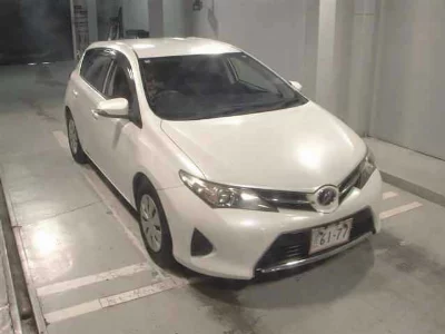 TOYOTA AURIS