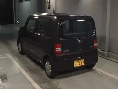 TOYOTA PIXIS SPACE