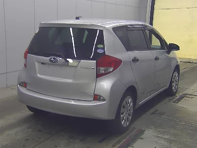 SUBARU TREZIA