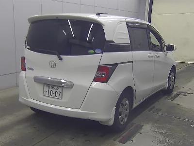 HONDA FREED SPIKE
