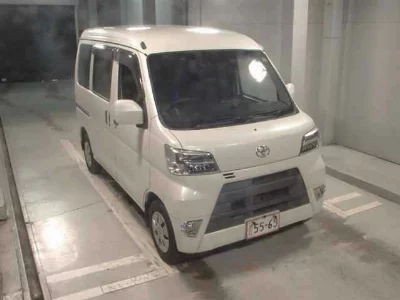 TOYOTA PIXIS VAN