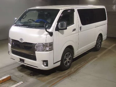 TOYOTA HIACE VAN
