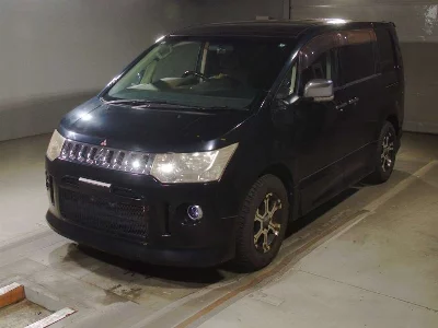 MITSUBISHI DELICA D:5