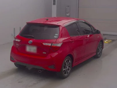 TOYOTA VITZ