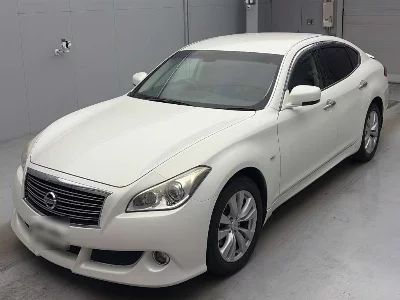 NISSAN FUGA