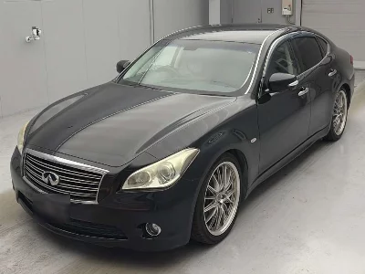 NISSAN FUGA