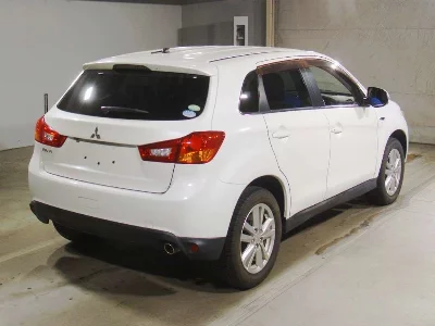 MITSUBISHI RVR