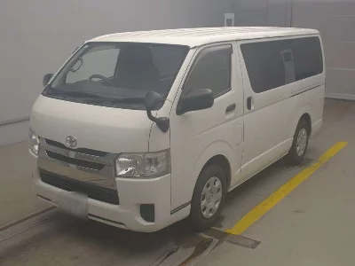 TOYOTA REGIUS VAN