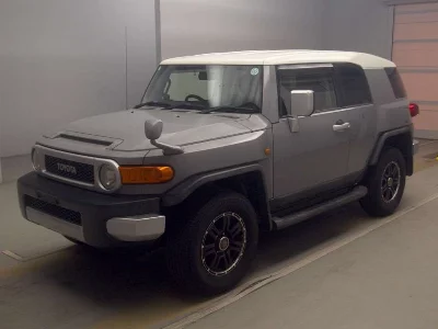 TOYOTA FJ CRUISER