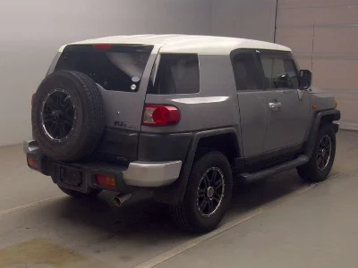 TOYOTA FJ CRUISER