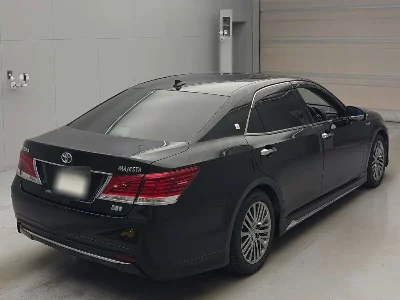 TOYOTA CROWN MAJESTA