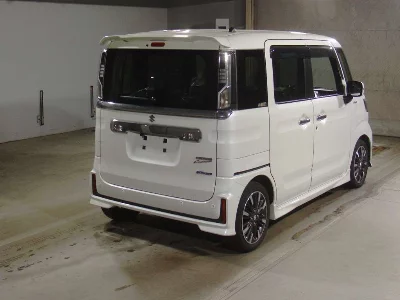 Suzuki Spacia Custom