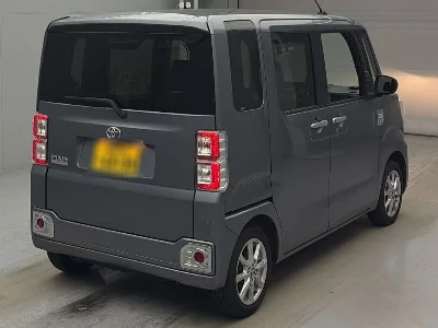 TOYOTA PIXIS MEGA