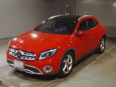 MERCEDES BENZ GLA