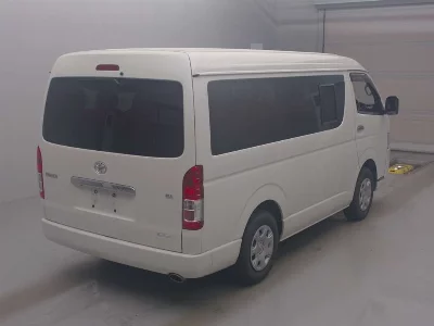 TOYOTA HIACE WAGON