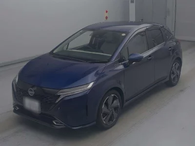 NISSAN AURA