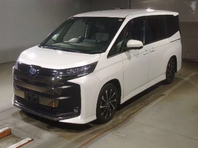 TOYOTA NOAH