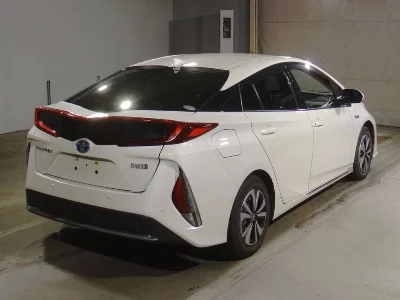 TOYOTA PRIUS PHV
