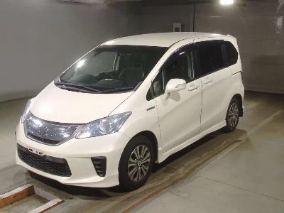 HONDA FREED HYBRID