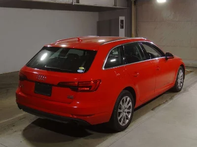 AUDI A4 AVANTE