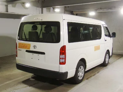 TOYOTA HIACE WAGON