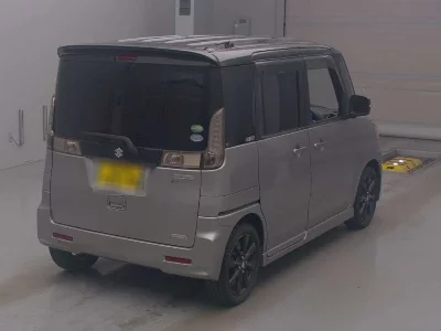 Suzuki Spacia Custom