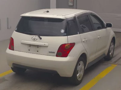 TOYOTA IST