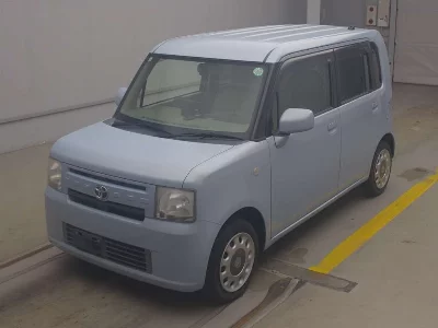 TOYOTA PIXIS SPACE