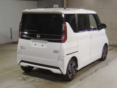 NISSAN ROOX