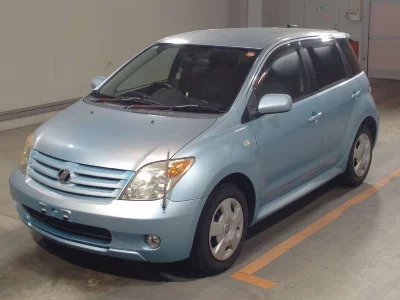 TOYOTA IST