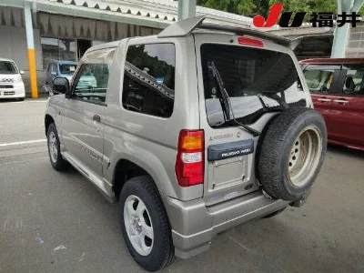 MITSUBISHI PAJERO MINI