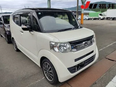 HONDA N-BOX SLASH
