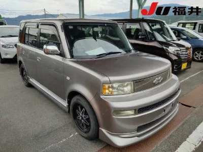 TOYOTA BB
