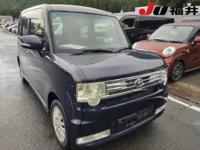 TOYOTA PIXIS SPACE