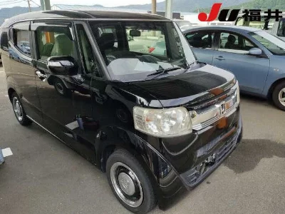 HONDA N-BOX SLASH