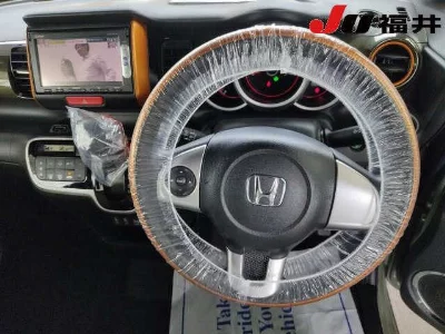 HONDA N-BOX SLASH