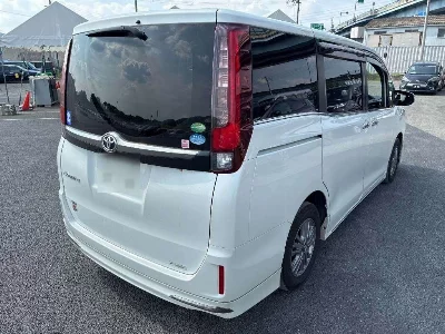 TOYOTA ESQUIRE