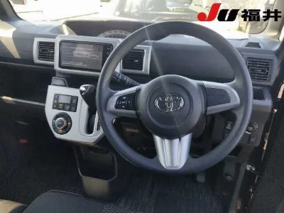 TOYOTA PIXIS MEGA