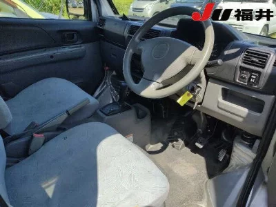NISSAN CLIPPER VAN