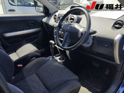 TOYOTA IST