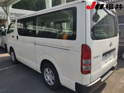 TOYOTA HIACE VAN