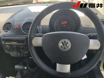 VOLKSWAGEN NEW BEETLE