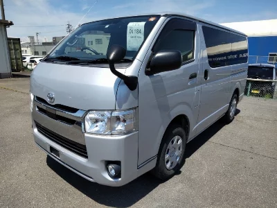 TOYOTA HIACE
