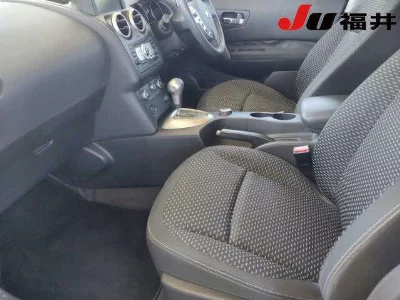 NISSAN DUALIS