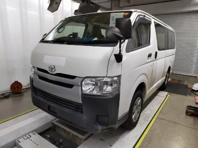 TOYOTA HIACE