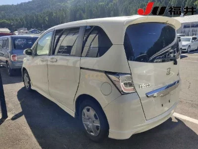 HONDA FREED HYBRID